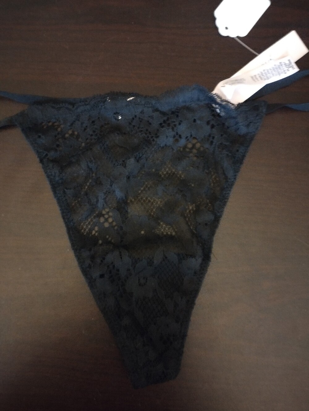 NWT Victoria's Secret V String Lace Thong Panty XL